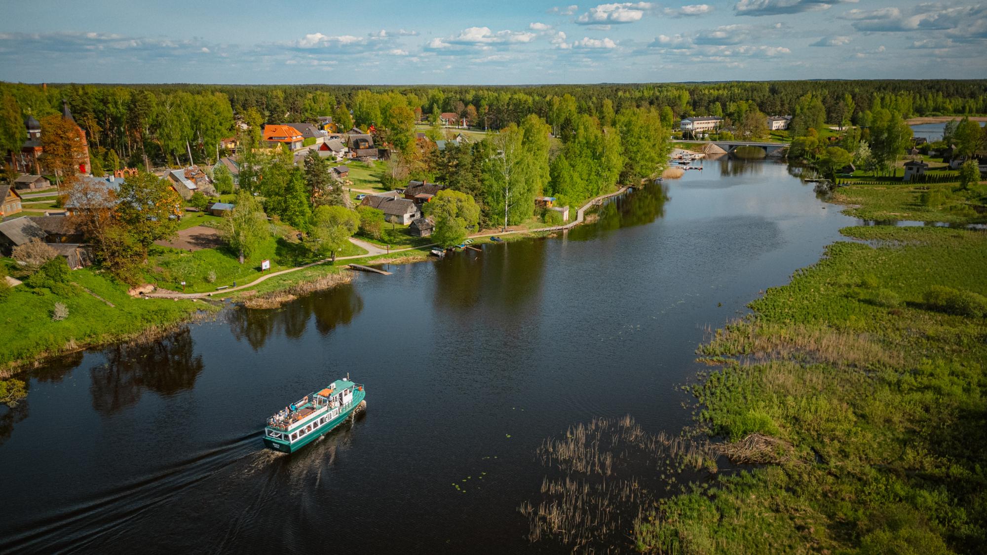 Laevareis Värska looduse keskel