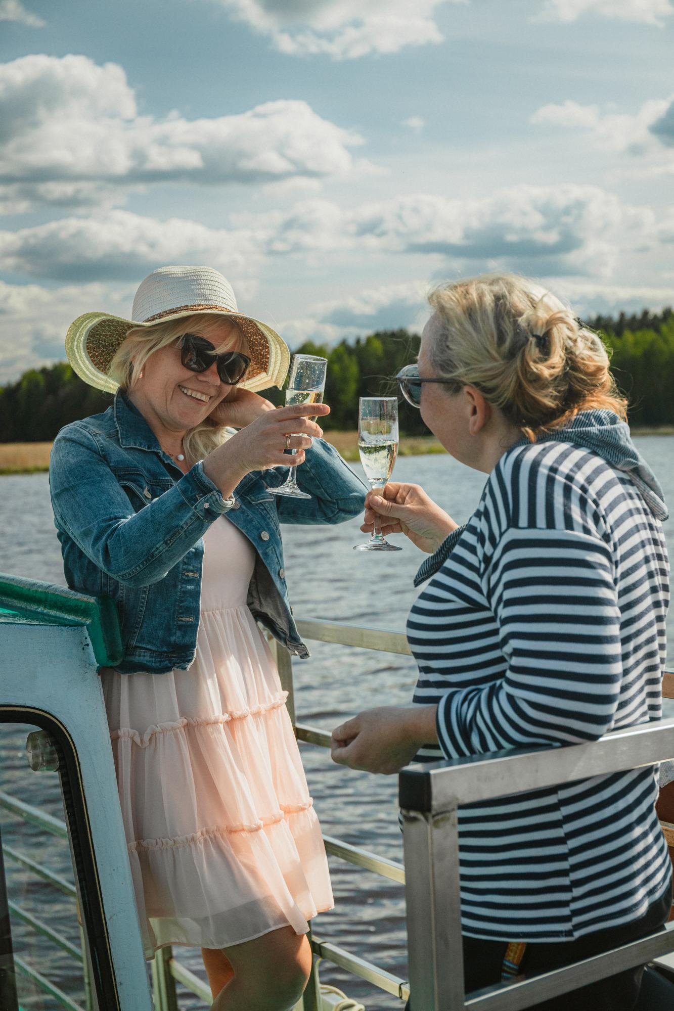 Laevareis Värska looduse keskel