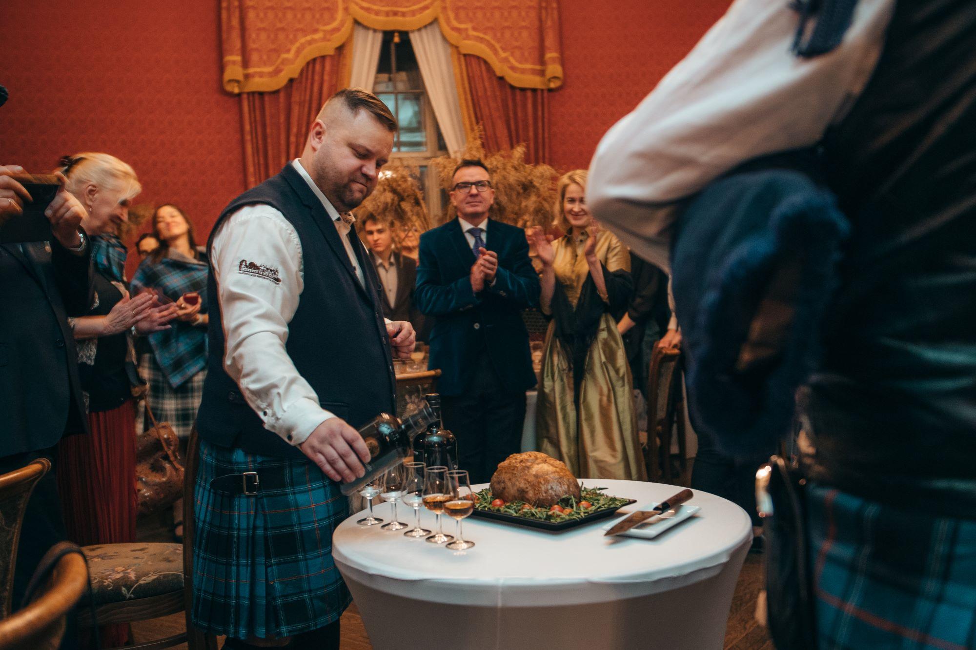 Õhtusöök Burnsi auks 2026