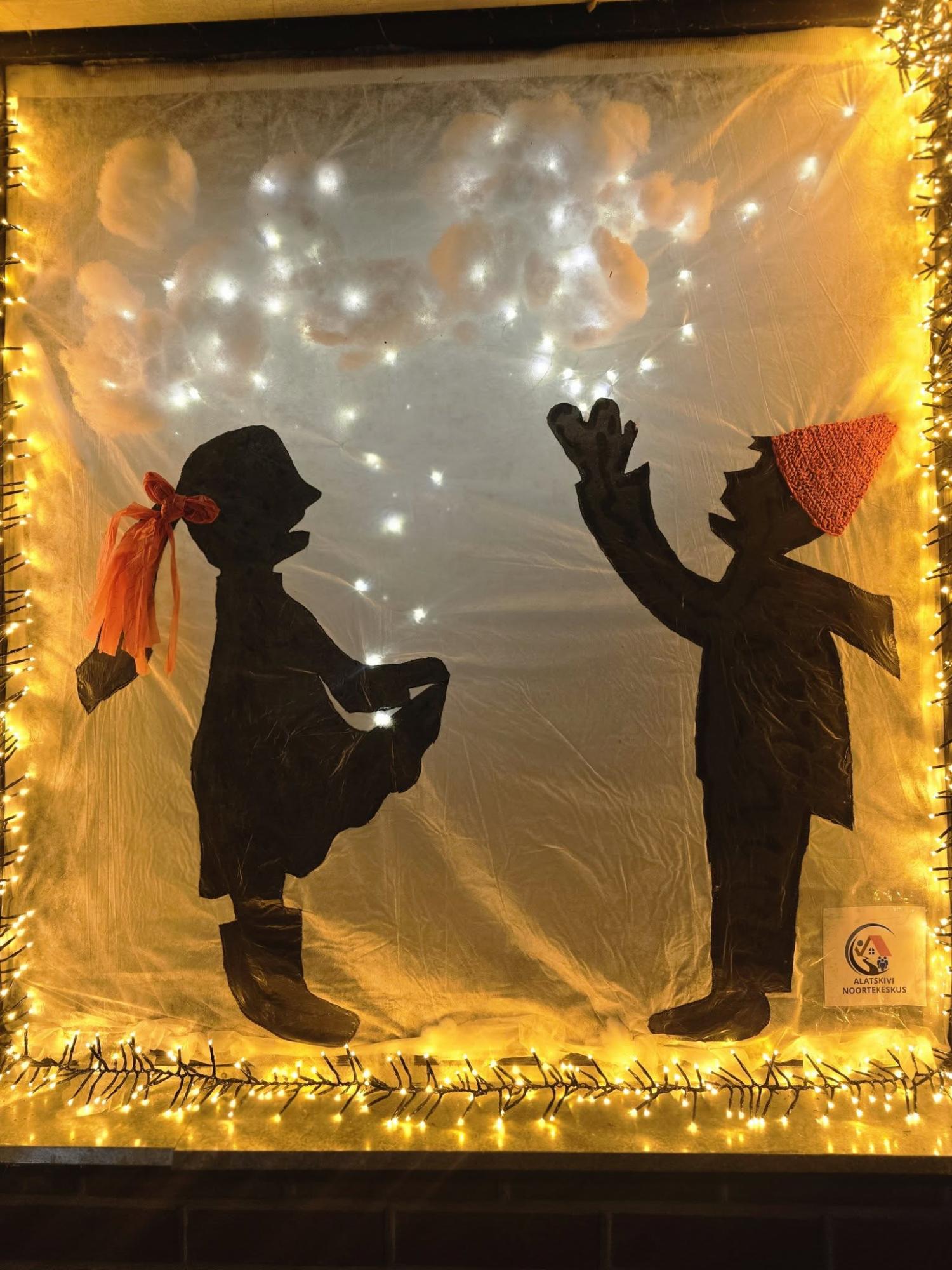 Sibulatee kiiksuga jõulupuud