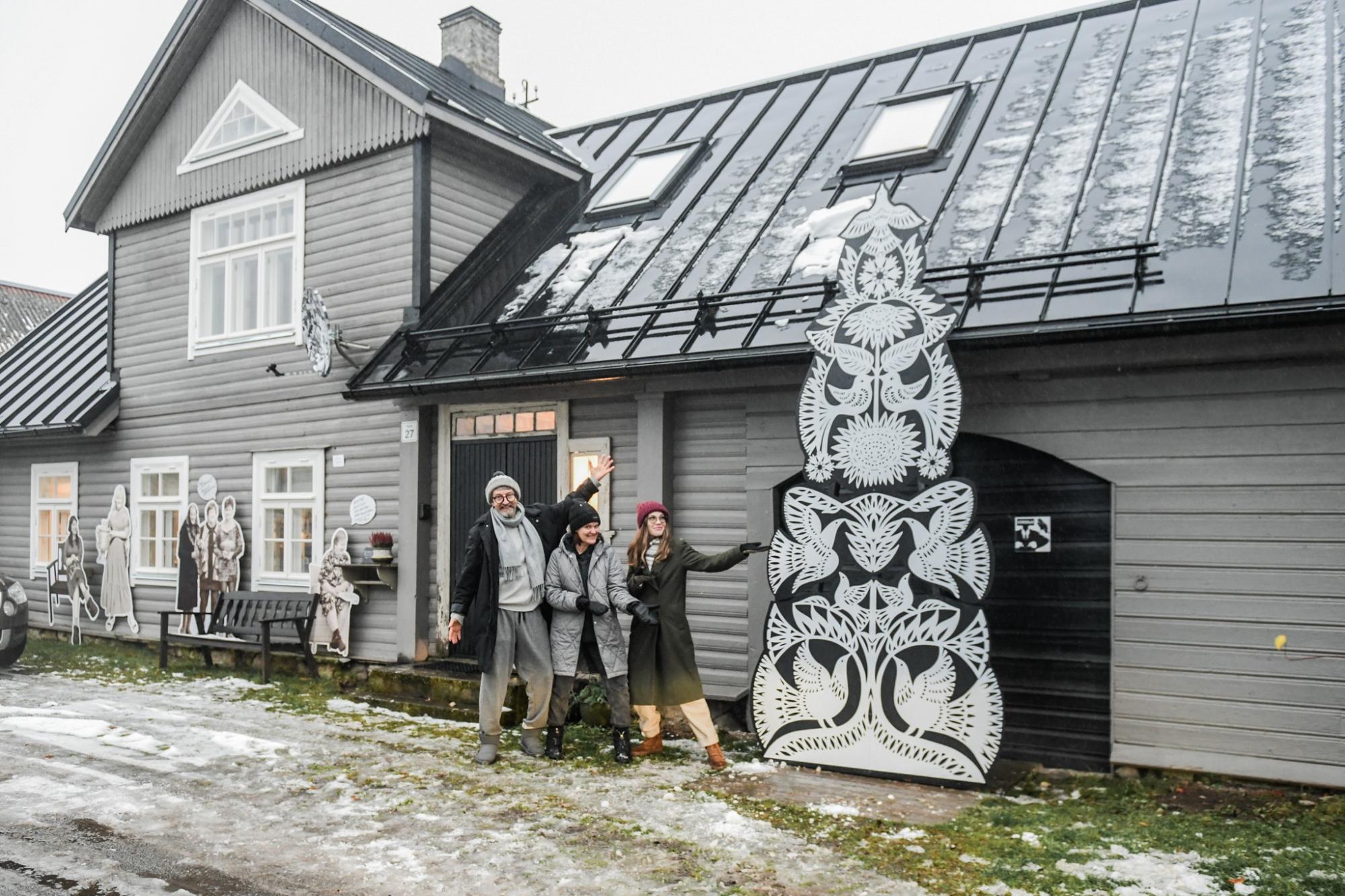 Sibulatee kiiksuga jõulupuud