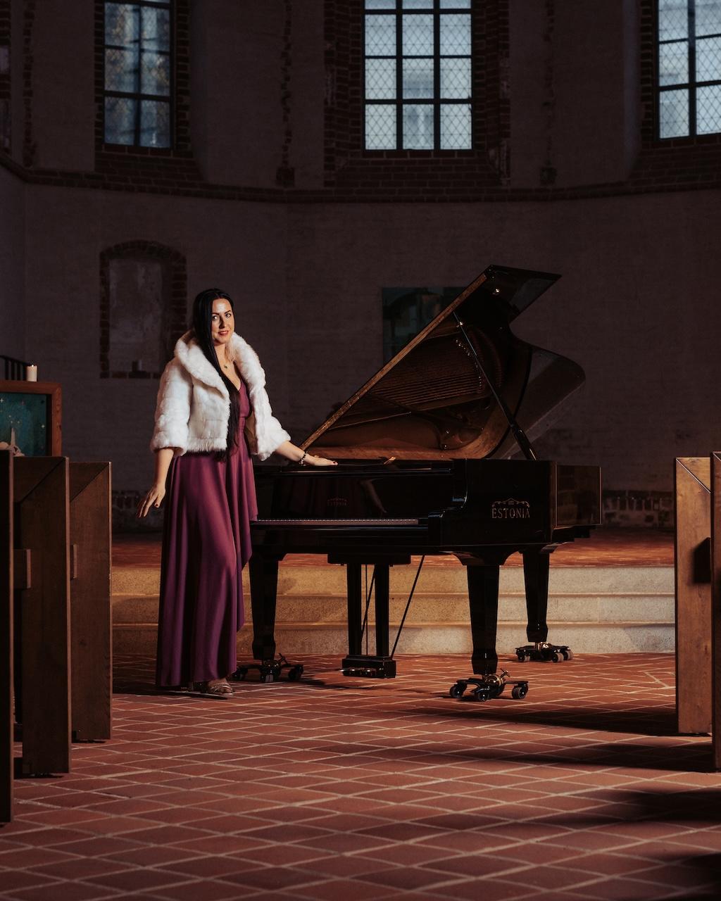 Soolokontsert “Love Lives Forever” klaver & vokaal