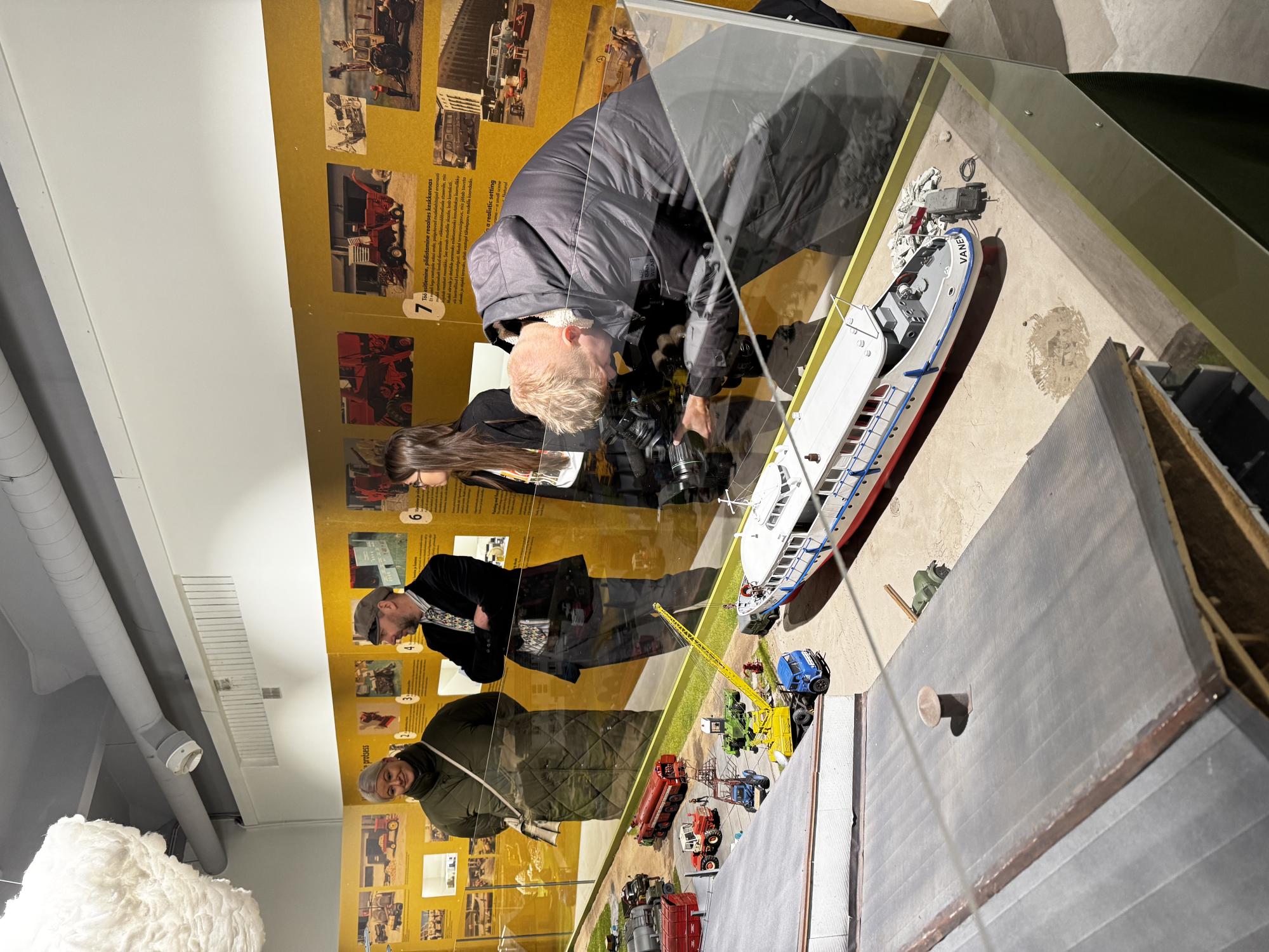 Autoripäev näitusel “Vaata, ma kahandasin kolhoosi!”