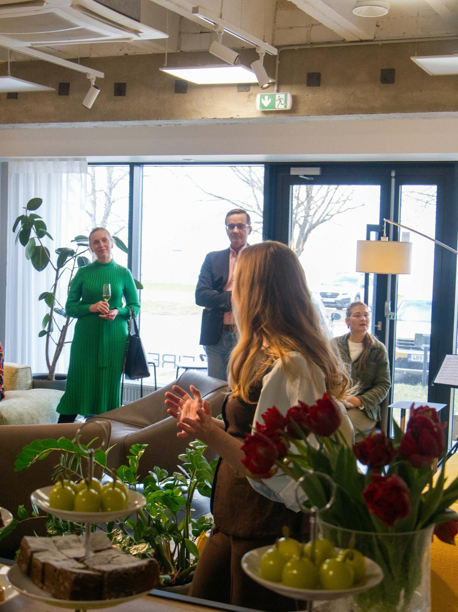 Kaari Sibrits “Kivid, millel seista”