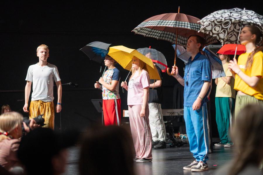 Käsiraamat noortele / Tartu Waldorf Teater